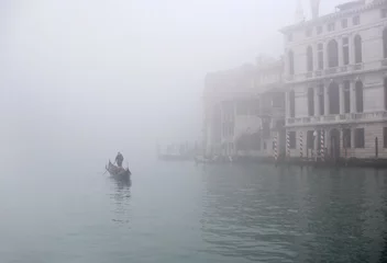 Zelfklevend Fotobehang Lonely gondola in a fog, Venice © ChaoticDesignStudio