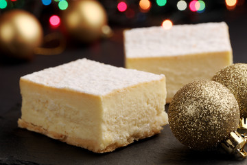 Cheesecake and Christmas decorations