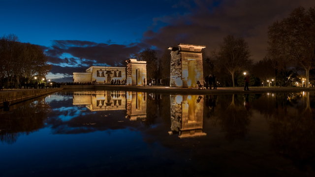 Temple Debot stands against night sky, time lapse