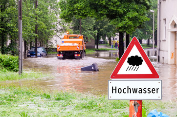 Warndreieck Hochwasser