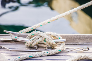 Ankern im Hafen Klampe Seil