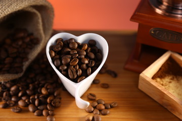 manual coffee grinder and heart cup 