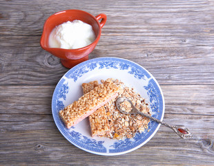 A healthy breakfast of gingerbread granola layered