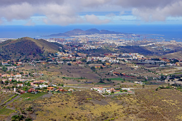 Fototapeta na wymiar Blick vom Hinterland auf Las Palmas de Gran Canaria