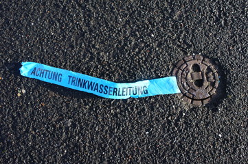 Achtung Trinkwasserleitung