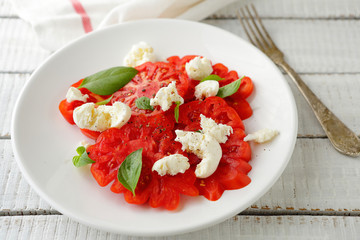tomatoes salad on plate