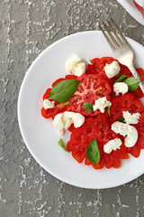tomatoes salad with cheese
