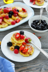 breakfast pancakes with summer berry
