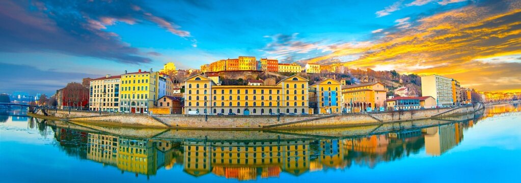 Lyon 画像 - 参照 36,931 Stock 写真、ベクターおよびビデオ | Adobe Stock