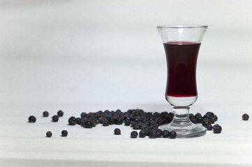 Fototapeta na wymiar glass drink berries