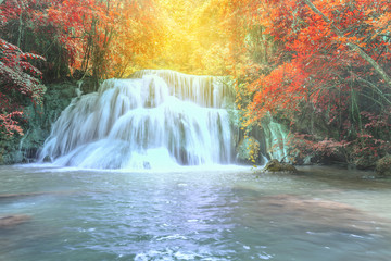 Fototapeta na wymiar Huay Mae Kamin Waterfall in Kanchanaburi, Thailand.