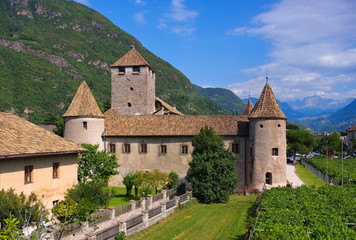Fototapeta na wymiar Bozen Schloss Maretsch - Bolzano Maretsch Castle 03