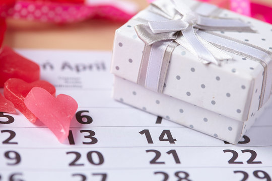 Gifts for February 14 on the calendar