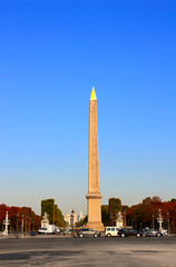 Obraz premium Egyptian Luxor obelisk with hieroglyphics on Place de la Concord