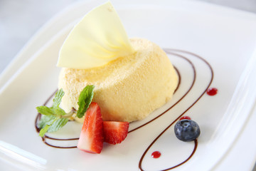 cheese cake with fruits
