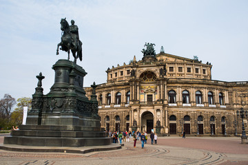 Fototapeta na wymiar ancient theatre of Dresden, Germany