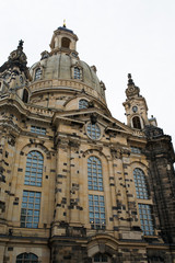 Fototapeta na wymiar Catholic Church and Dresden Castle
