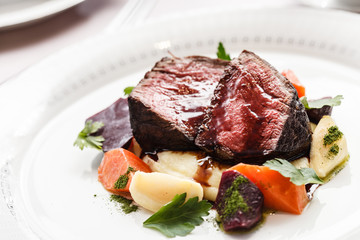 steak with vegetables