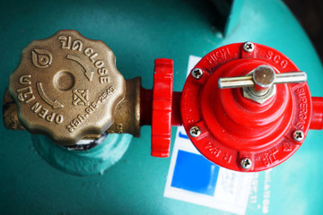 Safety valve