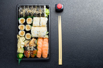Fototapeta Sushi na wynos obraz