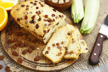 Zucchini cake with raisins