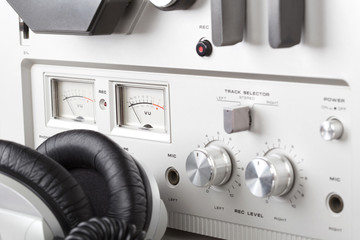 Analog Stereo Reel Tape Deck Recorder Player