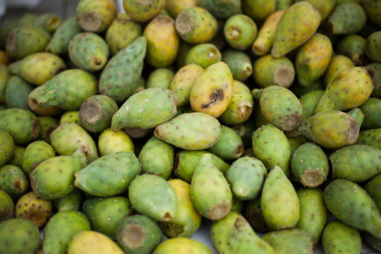 opuncia fruits market