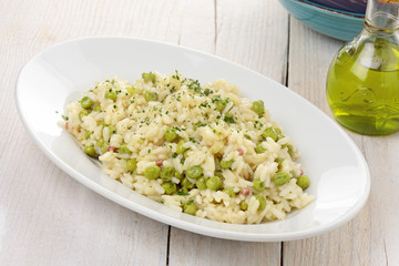risotto piselli e prosciutto