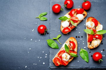 Caprese bruschetta