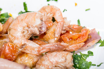 Stuffed squid fried with shrimp