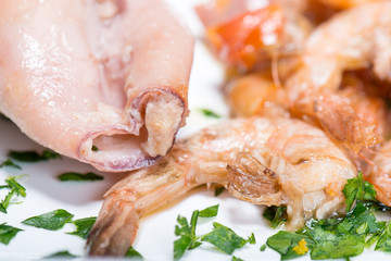 Stuffed squid fried with shrimp