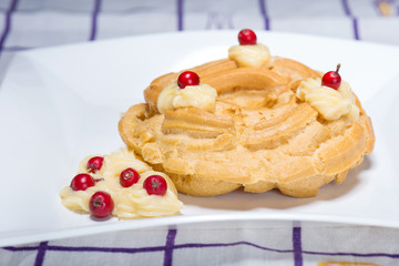 zeppola St. joseph with berries