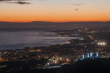 Ultimas luces del día sobre Marbella, Málaga