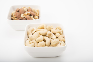 カシューナッツとミックスナッツ