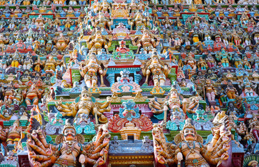 Fototapeta na wymiar sri meenakshi temple, Madurai, India