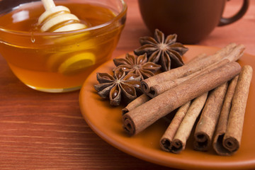 Cinnamon sticks and anise stars