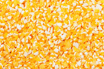 raw yellow crushed corn groats