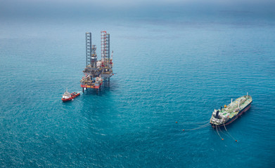 Offshore oil rig drilling platform