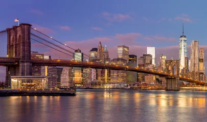 Fotobehang Brooklyn Bridge and Manhattan skyscrapers at sunrise, New York © Taiga