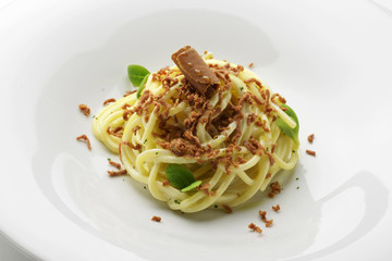 Spaghetti sour cream and roe