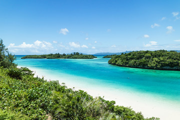 Tropical beach with clear blue lagoon, Ishigaki Island, Okinawa, Japan - obrazy, fototapety, plakaty