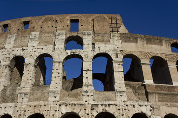 Obraz premium Close up detail of the external walls of Colosseum ruins in Rome, Italy