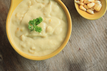 Corn soup with parsley