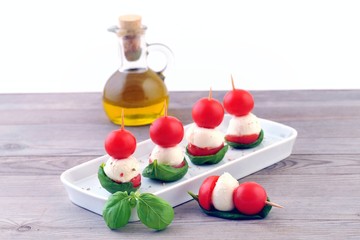 Tomaten und Mozzarella. 