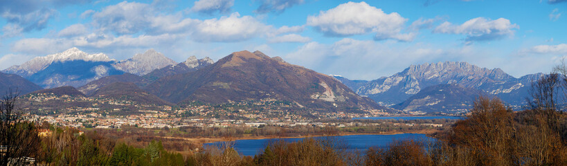 Obraz premium Lago di Alserio e Pusiano