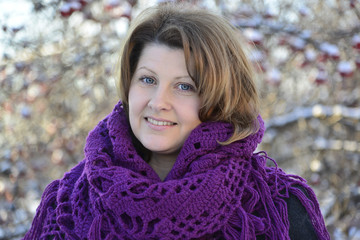  Russian woman in shawl on his shoulders