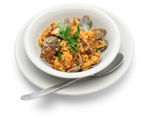 sardinian pasta with clams, italian cuisine, fregula con vongole, fregola con arselle