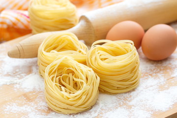 Spaghetti nest and eggs