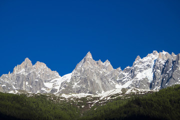 Obraz premium Peaks in snow and glacier nearby Chamonix