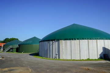 Erneuerbare Energie - Biogasanlage, Fermenter- Silos